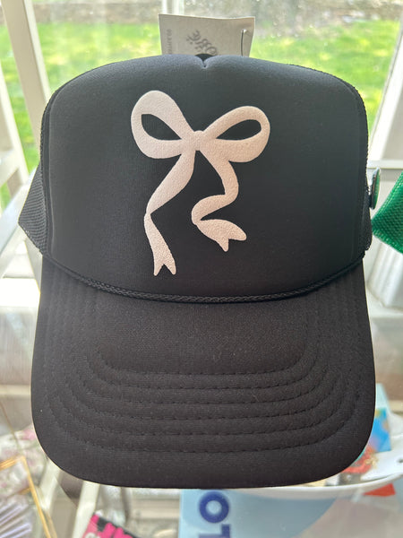 White bow trucker cap